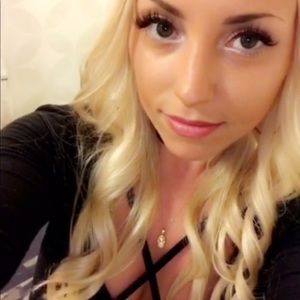 Meet your Posher, Arielle